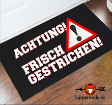 Lade das Bild in den Galerie-Viewer, Lippe Life Style : FRISCH GESTRICHEN - Fußmatte mit Gummirand
