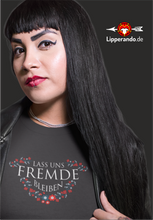 Lade das Bild in den Galerie-Viewer, FUNSHIRT - LIPPERANDO - FREMDE - Damen Premiumshirt