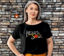 Lade das Bild in den Galerie-Viewer, LIPPEDesigns - HEART&SO(W)L - Damen Premiumshirt