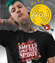 Lade das Bild in den Galerie-Viewer, GREATEST HITS - MUSIC-SHIRT - SMELLS LIKE TEEN SPIRIT - Herren Shirt