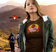 Lade das Bild in den Galerie-Viewer, LIPPEDesigns - WANDERWOMAN - Damen Premiumshirt