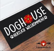 Lade das Bild in den Galerie-Viewer, Lippe Life Style - DOGHOUSE OWL - Fußmatte mit Gummirand