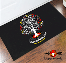 Lade das Bild in den Galerie-Viewer, Lippe Life Style - Fest verwurzelt - Fußmatte mit Gummirand