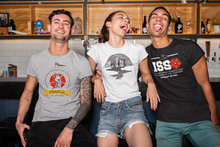 Lade das Bild in den Galerie-Viewer, LIPPEDesigns - ISSO - Lipp.Grundgesetz - Herren Shirt