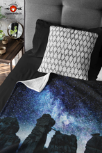 Lade das Bild in den Galerie-Viewer, LIPPEDesigns - GESCHENKIDEE - Decke EXTERNSTEINE - Premium Kuscheldecke