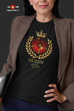 Lade das Bild in den Galerie-Viewer, LIPPEDesigns - QUEEN OF ROSES - Damenshirt