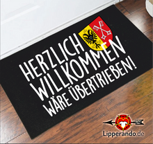 Lade das Bild in den Galerie-Viewer, MINDENLÜBBECKEDesigns - HERZLICH WILLKOMMEN  - Fußmatte mit Gummirand
